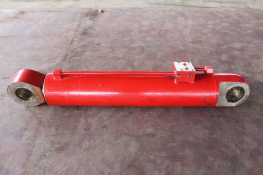 點擊查看詳細信息<br>標題：230截割頭升降油缸 閱讀次數：1810